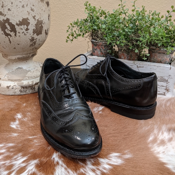 Vintage Executive Imperial Men\'s Wingtip Shoes main image 4